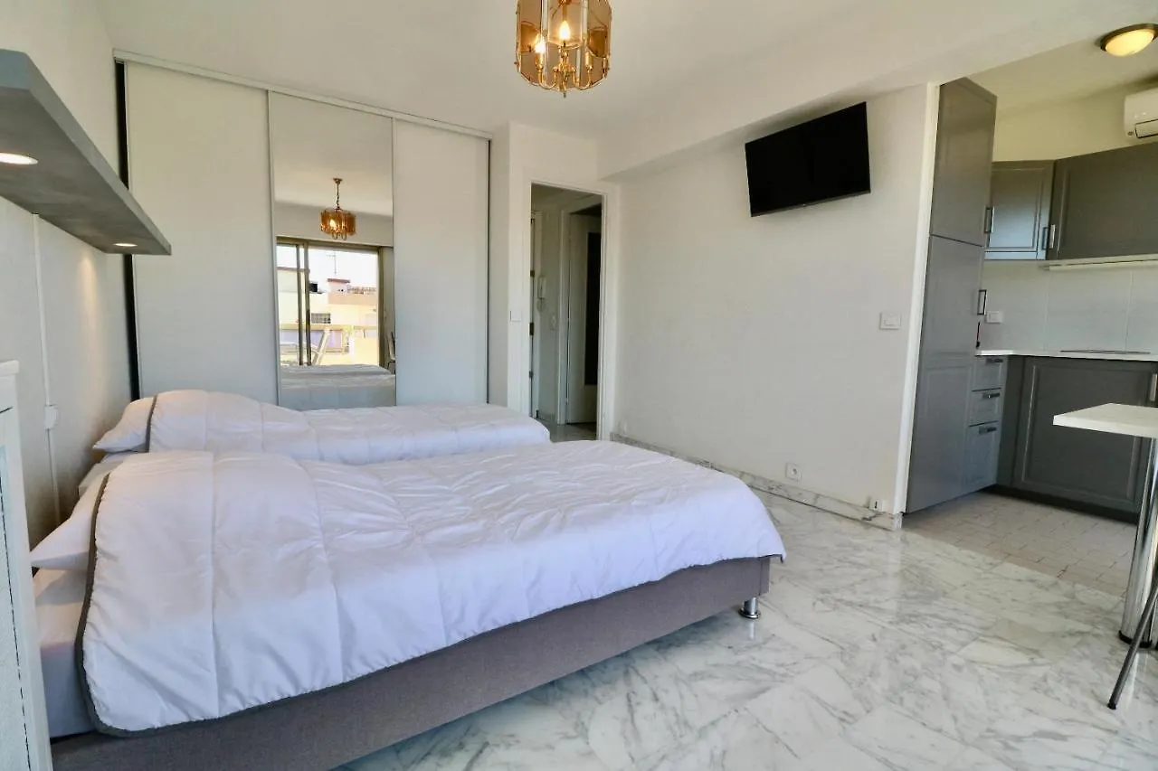 2 Bedroom & Studio Palais Royal 2 Mins From Croisette And Carlton Cannes 0*,