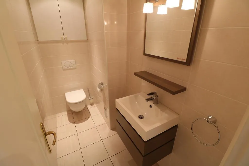 Apartment 2 Bedroom & Studio Palais Royal 2 Mins From Croisette And Carlton Cannes