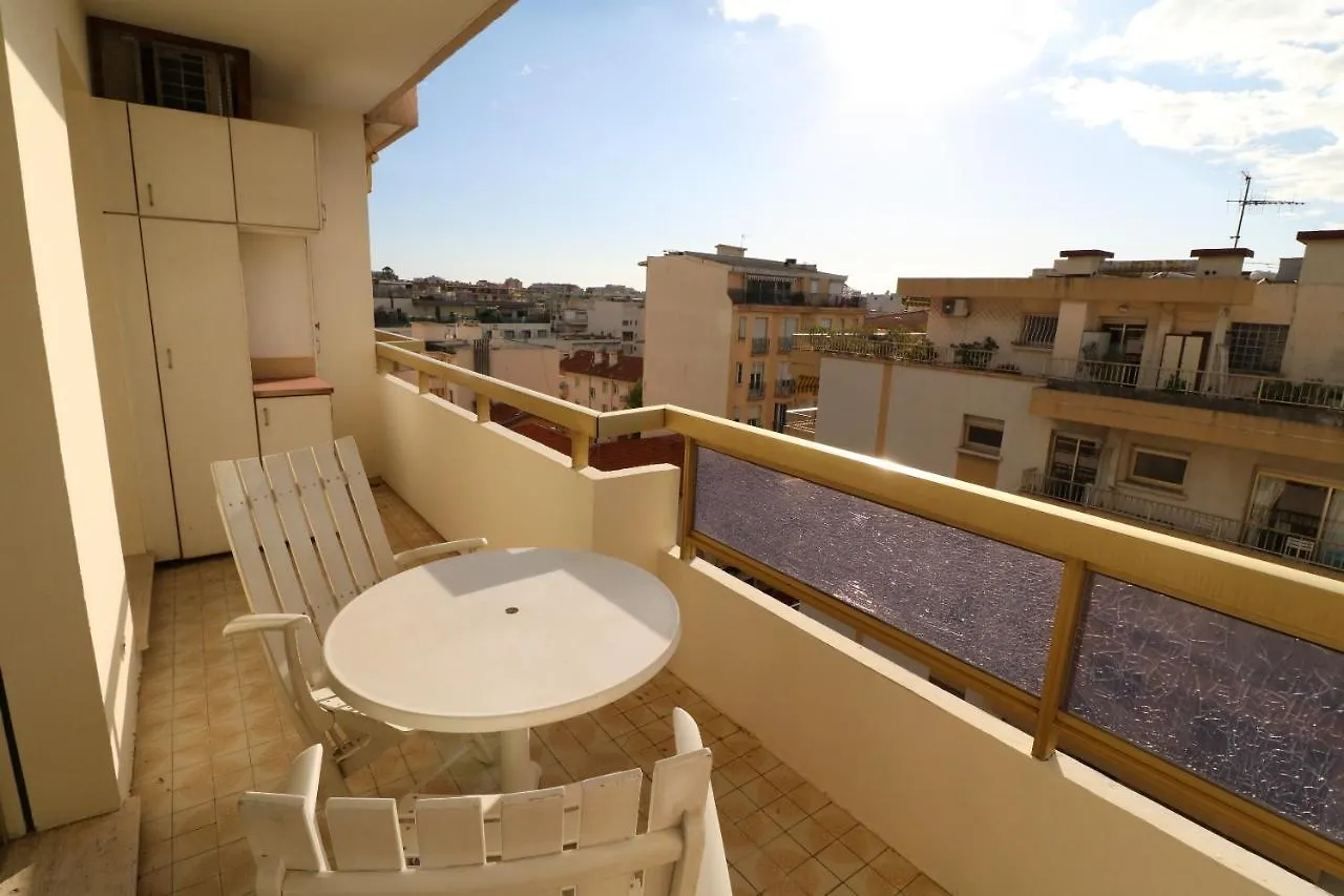 2 Bedroom & Studio Palais Royal Cannes 0*,  Francie